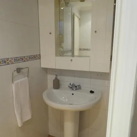 Avenida Apartment *